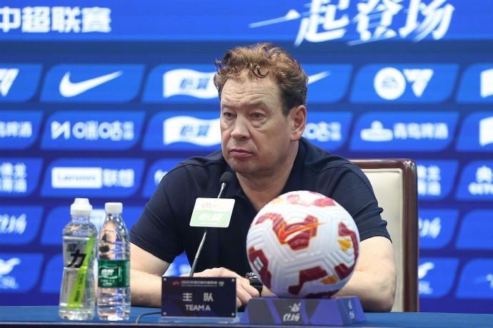 斯盧茨基：比賽結果確實令人心痛，總體來說我們創造出的機會很多