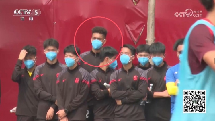無緣U17國足名單，張洪福隨恒大足校觀摩國少隊訓練