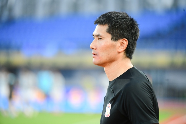 記者：中超“青島德比”今天下午上演，兩隊均將排出五外援陣容